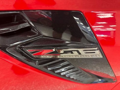 Used 2016 Chevrolet Corvette Z06 w/ 3LZ Preferred Equipment Group RWD image 37