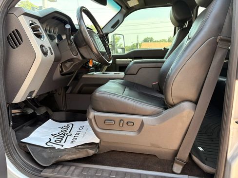 Used 2016 Ford F250 Lariat w/ Chrome Package AWD/4WD image 16