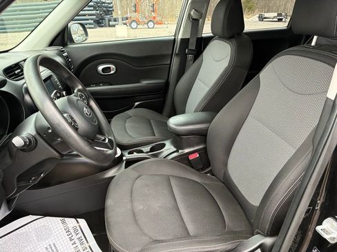 Used 2019 Kia Soul + FWD image 10