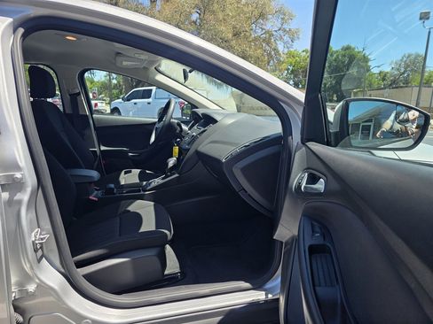 Used 2016 Ford Focus SE image 26