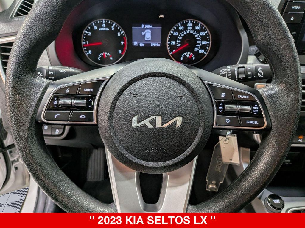 Used 2023 Kia Seltos LX AWD/4WD image 15