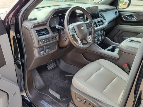 Used 2022 Chevrolet Tahoe LT w/ Luxury Package image 16