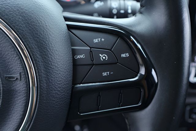 Used 2018 Jeep Compass Latitude w/ Popular Equipment Group FWD image 23