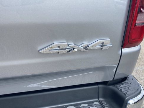 Used 2022 RAM 1500 Limited AWD/4WD image 6