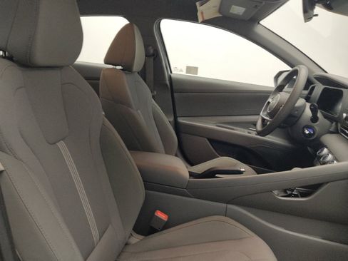 Used 2024 Hyundai Elantra SE image 21
