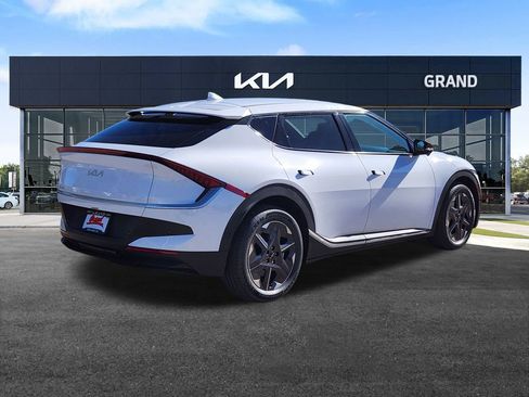New 2025 Kia EV6 Light w/ Light LR Technology Package AWD/4WD image 5