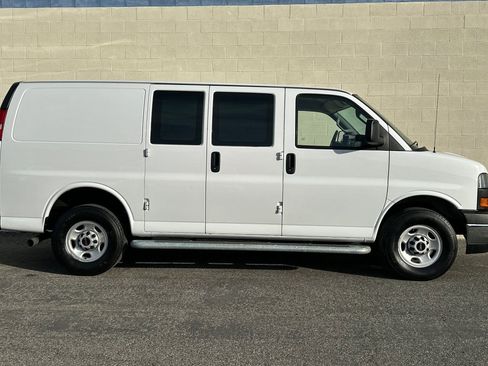 Certified 2024 GMC Savana 2500 w/ Driver Convenience Package image 3