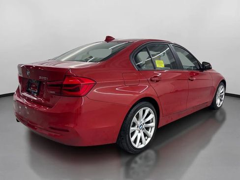 Used 2018 BMW 320i xDrive Sedan w/ Convenience Package image 10