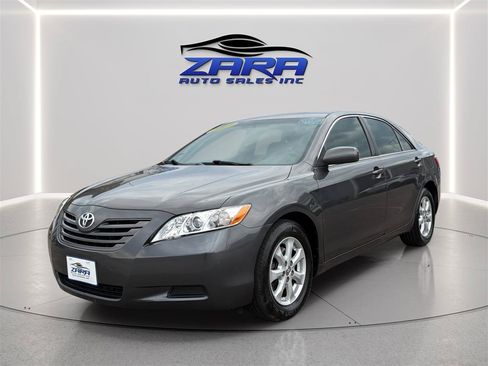 Used 2007 Toyota Camry LE FWD image 3