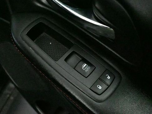 Used 2018 Dodge Grand Caravan GT image 39