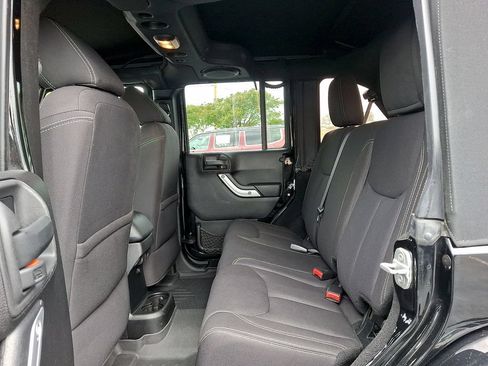Used 2013 Jeep Wrangler Unlimited Sahara w/ Connectivity Group AWD/4WD image 10