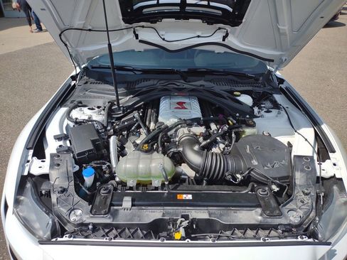 Used 2020 Ford Mustang Shelby GT500 w/ Carbon Fiber Track Pack image 21