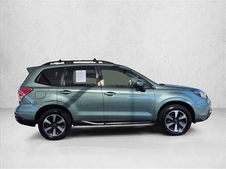 Used 2017 Subaru Forester 2.5i Premium w/ Popular Package #1A AWD/4WD video 3