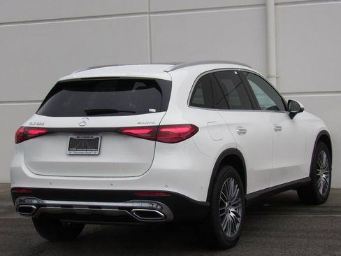 New 2026 Mercedes-Benz GLC 300 4MATIC image 6