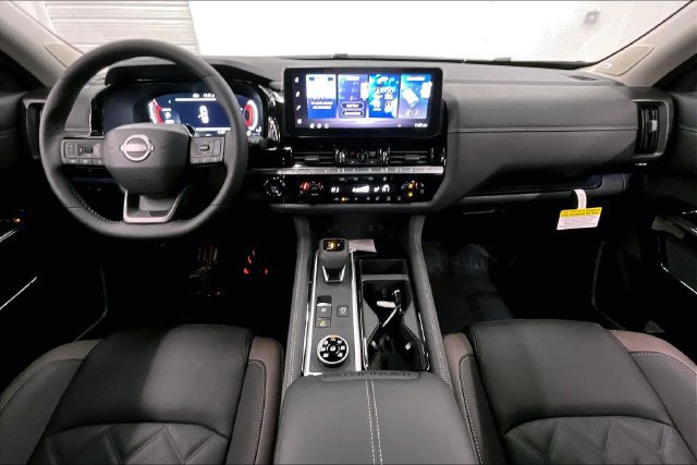 New 2026 Nissan Pathfinder Platinum w/ Cargo Package AWD/4WD image 6