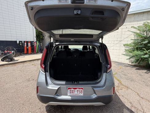 Used 2023 Kia Soul LX w/ Option Group 015 FWD image 29