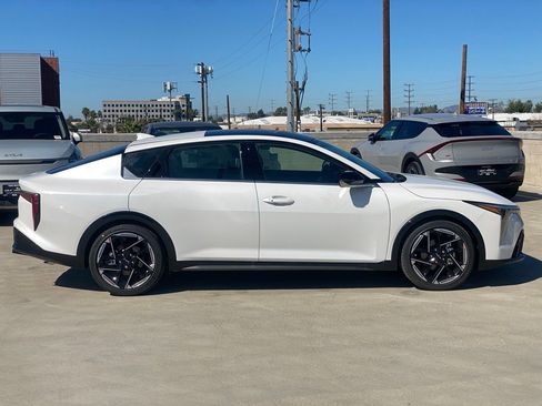 New 2025 Kia K4 EX w/ GT-Line Sunroof Package FWD image 2
