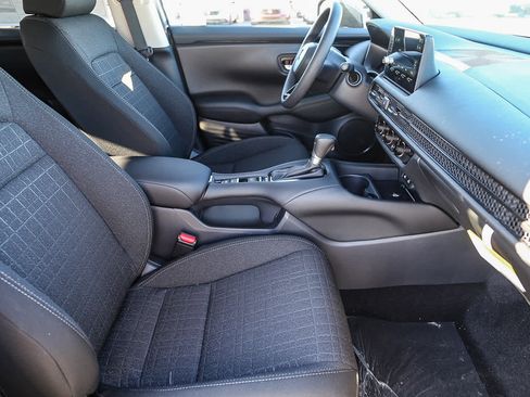 New 2026 Honda HR-V LX image 18