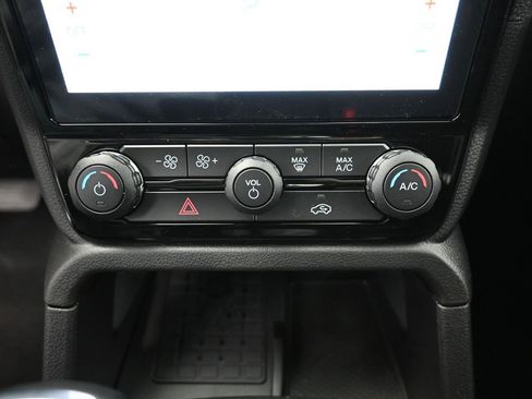 New 2025 Ford Ranger XLT w/ Equipment Group 301A High image 29