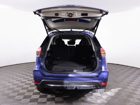 Used 2019 Nissan Rogue SV image 34