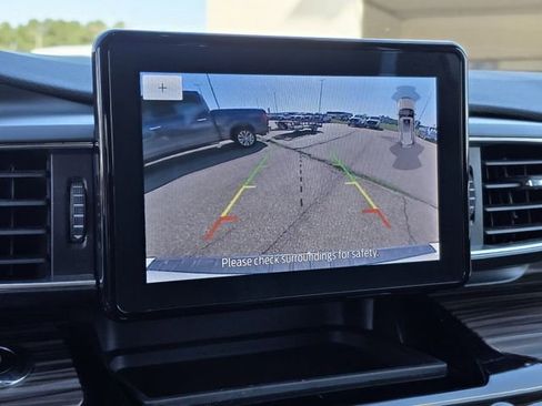 Used 2023 Ford Explorer Limited w/ Equipment Group 301A image 10