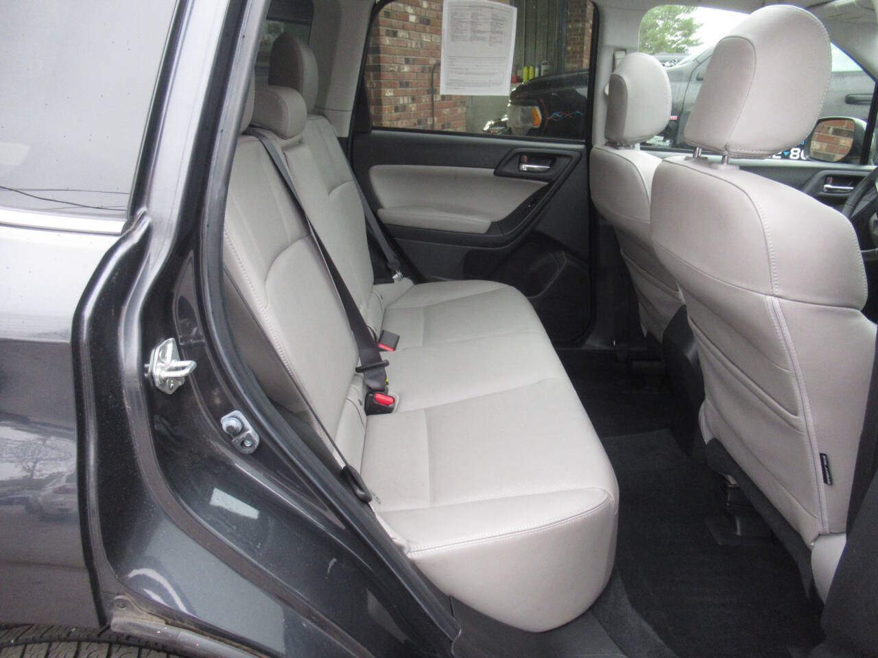 Used 2014 Subaru Forester 2.5i Limited AWD/4WD image 8