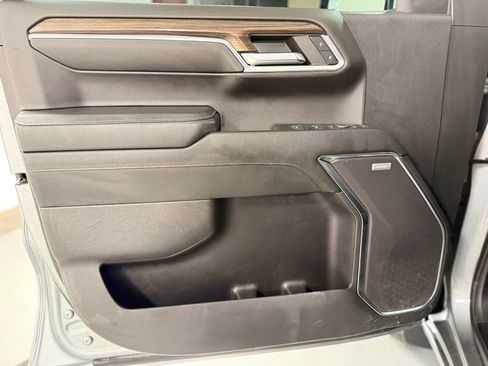 Used 2024 Chevrolet Silverado 1500 LT Trail Boss w/ Convenience Package II image 12