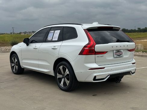 Used 2023 Volvo XC60 T8 Plus AWD/4WD image 5