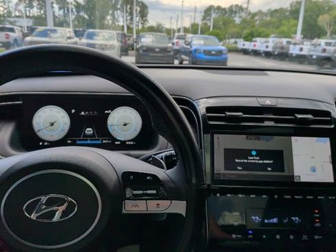 Used 2022 Hyundai Tucson Limited FWD image 19