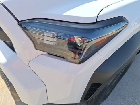 Used 2025 Toyota 4Runner SR5 AWD/4WD image 10