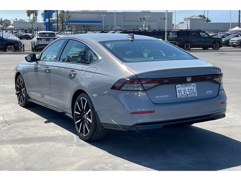 Used 2024 Honda Accord Touring image 3
