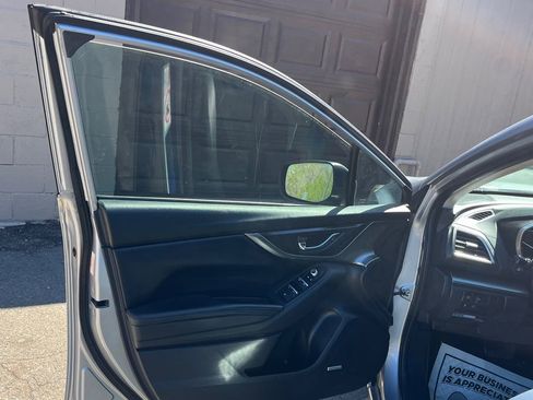 Used 2018 Subaru Impreza 2.0i Limited image 10