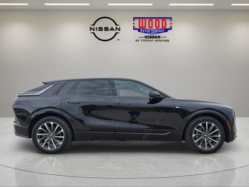 Used 2025 Cadillac Lyriq Sport AWD/4WD image 2