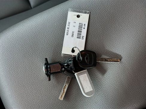 Used 2020 Chevrolet Colorado W/T image 34