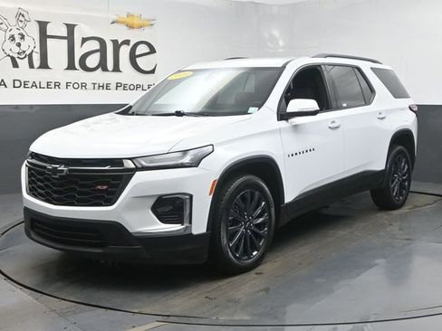 Used 2023 Chevrolet Traverse RS w/ LPO, Floor Liner Package AWD/4WD image 35