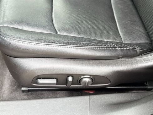 Used 2016 Chevrolet Malibu Premier w/ Driver Confidence Package II image 21