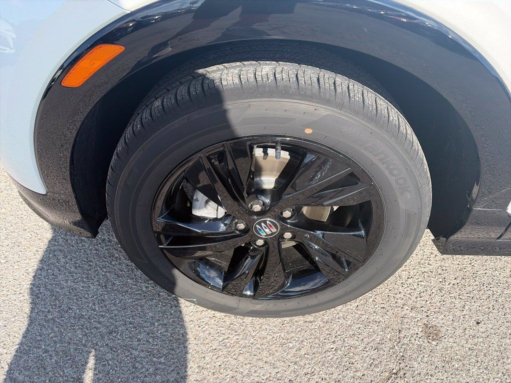 Used 2024 Buick Encore GX Sport Touring FWD image 10