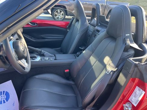 Used 2024 MAZDA MX-5 Miata Grand Touring w/ Appearance Package image 30