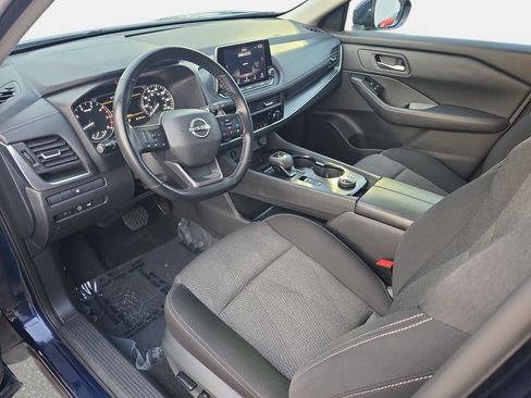 Used 2025 Nissan Rogue SV AWD/4WD image 16