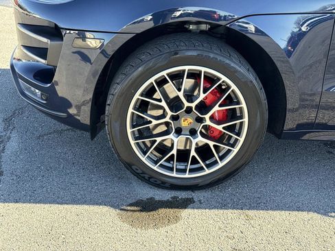 Used 2017 Porsche Macan Turbo image 12