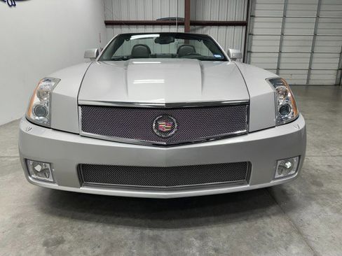 Used 2006 Cadillac XLR V image 35