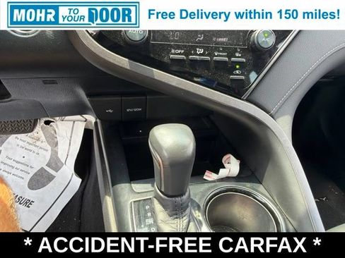 Used 2020 Toyota Camry SE w/ Convenience Package FWD image 21
