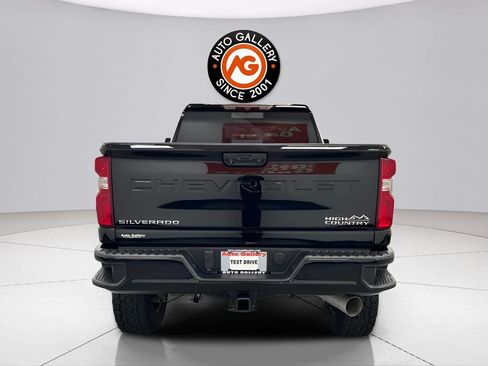 Used 2021 Chevrolet Silverado 2500 High Country w/ Safety Package II AWD/4WD image 4
