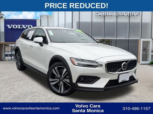 Certified 2023 Volvo V60 B5 Cross Country Plus w/ Climate Package AWD/4WD image 1