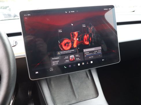 Used 2024 Tesla Model Y Long Range image 26