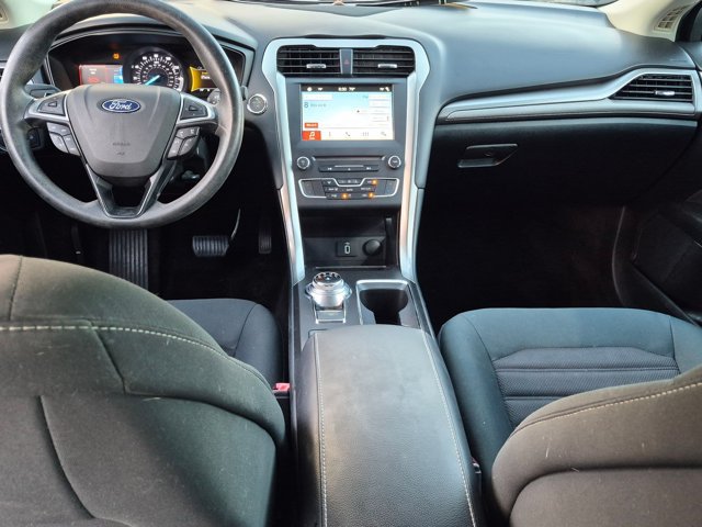 Used 2018 Ford Fusion SE w/ Fusion SE Technology Package FWD image 14