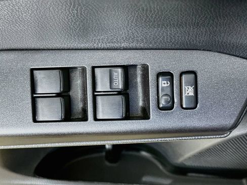 Used 2018 Toyota RAV4 XLE FWD image 22