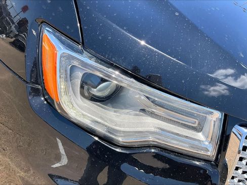 Used 2018 Jeep Grand Cherokee Overland RWD image 29