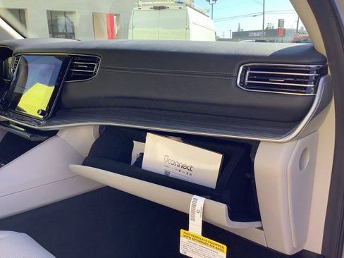 New 2023 Jeep Wagoneer Series III w/ Preferred Equipment Group image 48