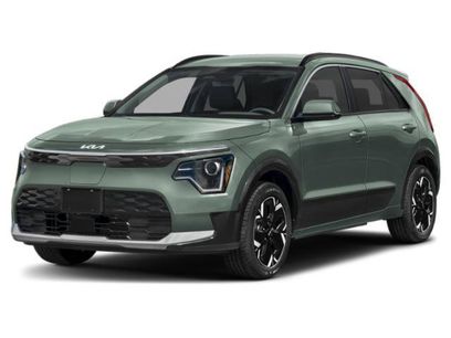 Certified 2025 Kia Niro Wind